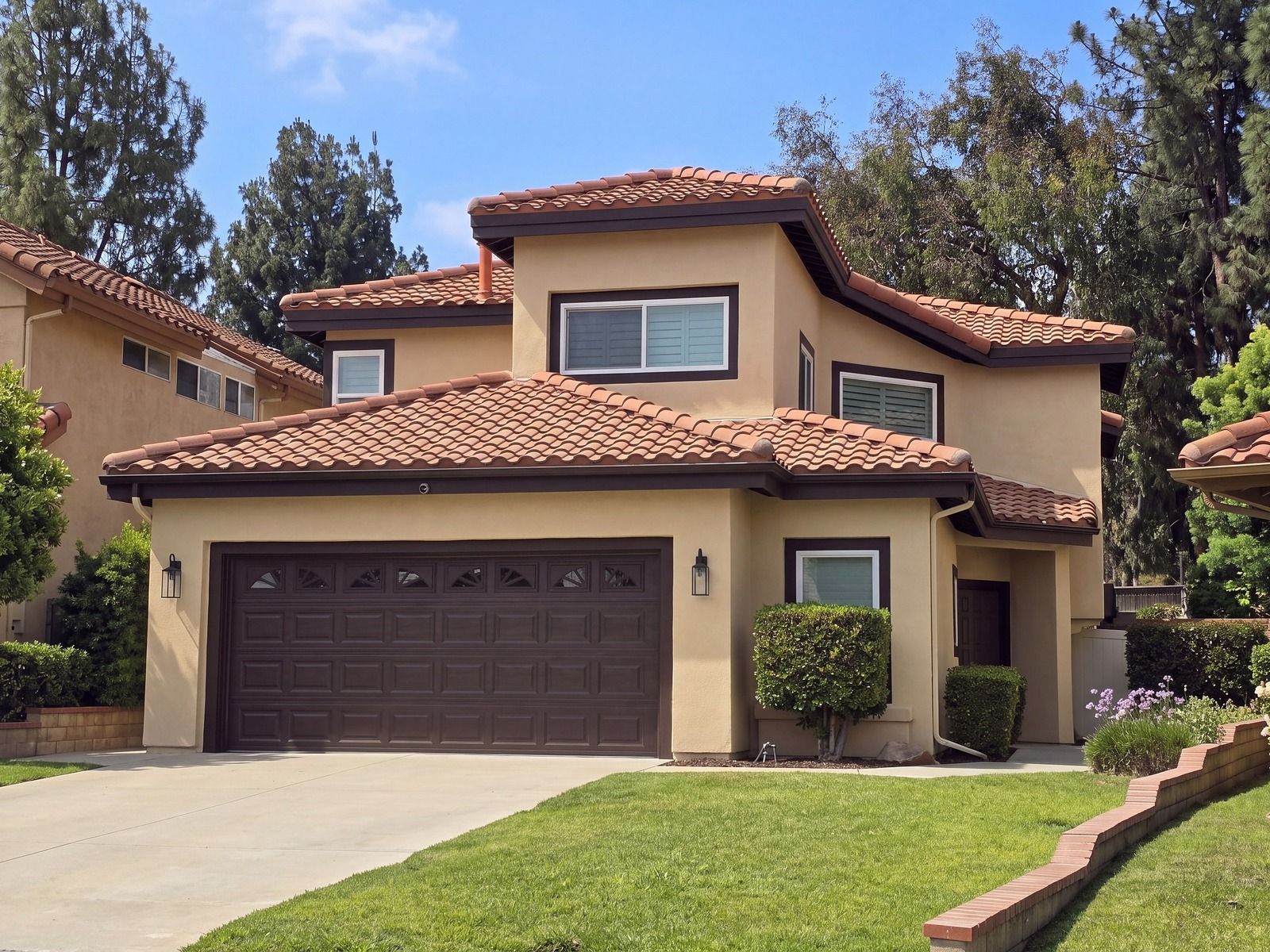 Desert Sand palette, digital rendering: sand stucco with dark chocolate trim and garage